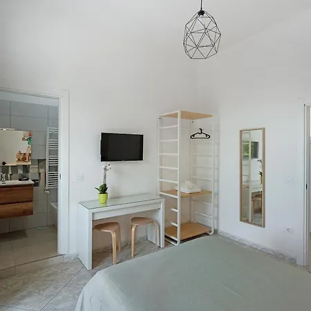 Grimaldi 3* פגאני