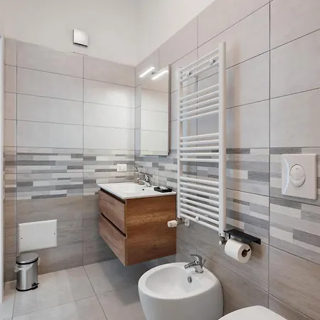 Grimaldi 3* פגאני