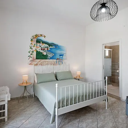 Grimaldi לינה וארוחת בוקר פגאני