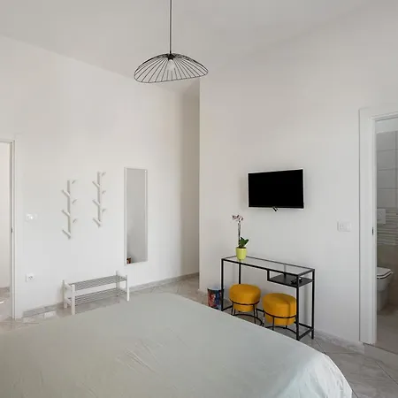 Grimaldi 3* פגאני