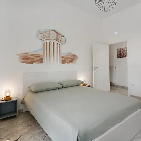 Grimaldi לינה וארוחת בוקר 3*